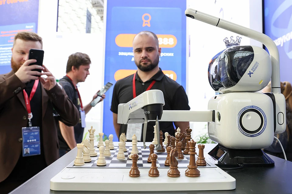 Будущее, между тем, наступает неумолимо. Фото: Дмитрий Феоктистов/ТАСС