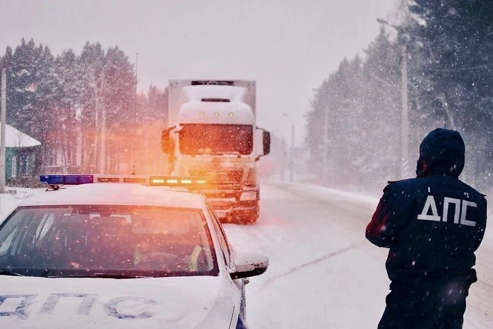 Движение для большегрузов ограничили в Слюдянском районе.