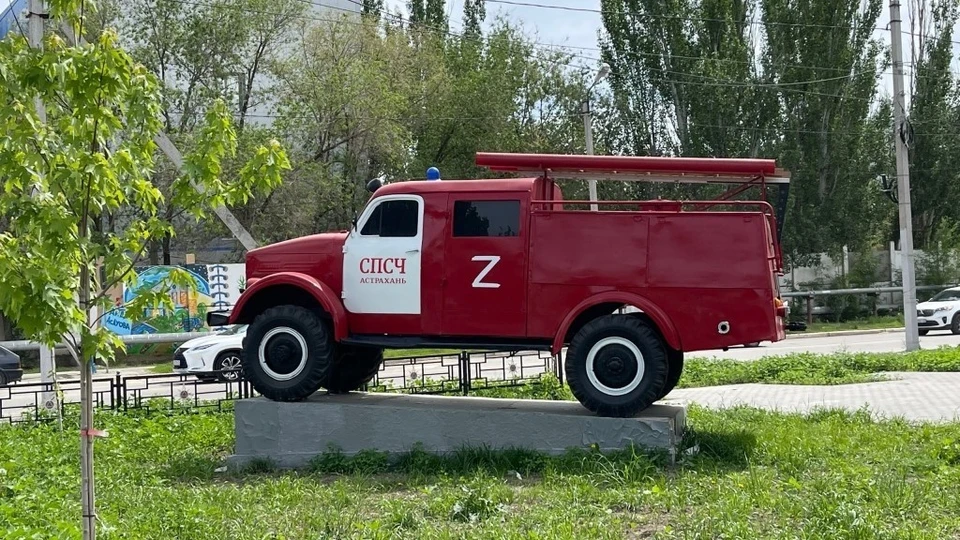 Пожары случились в Советском, Ленинском и Харабалинском районах