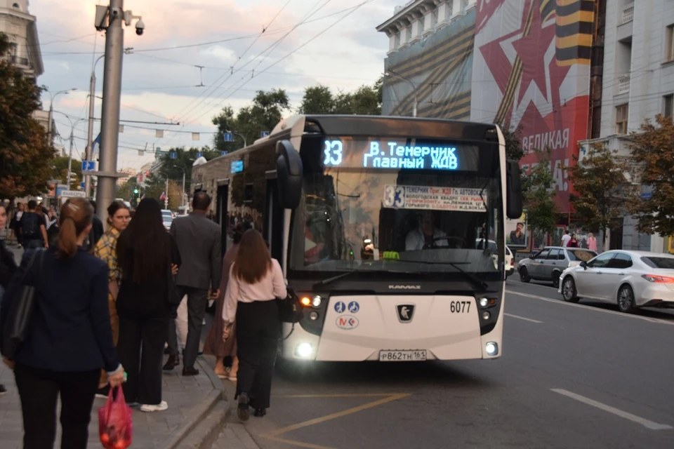 В Ростове создали дорожную карту по поэтапному увеличению выпускаемого на маршруты общественного транспорта.