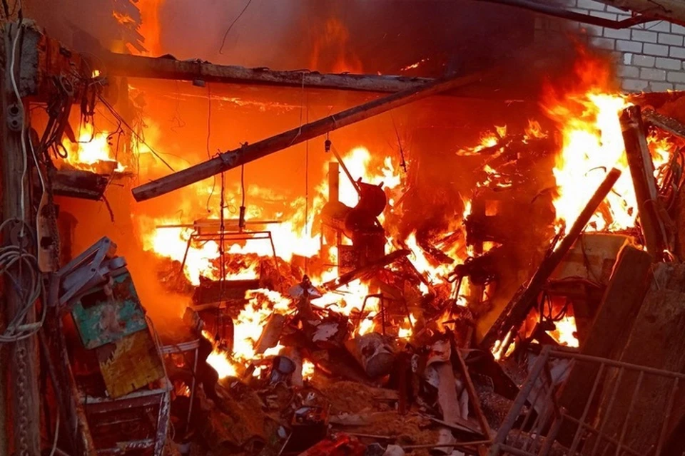 В Каховке потушили два пожара после налетов. Фото: администрация Каховского округа