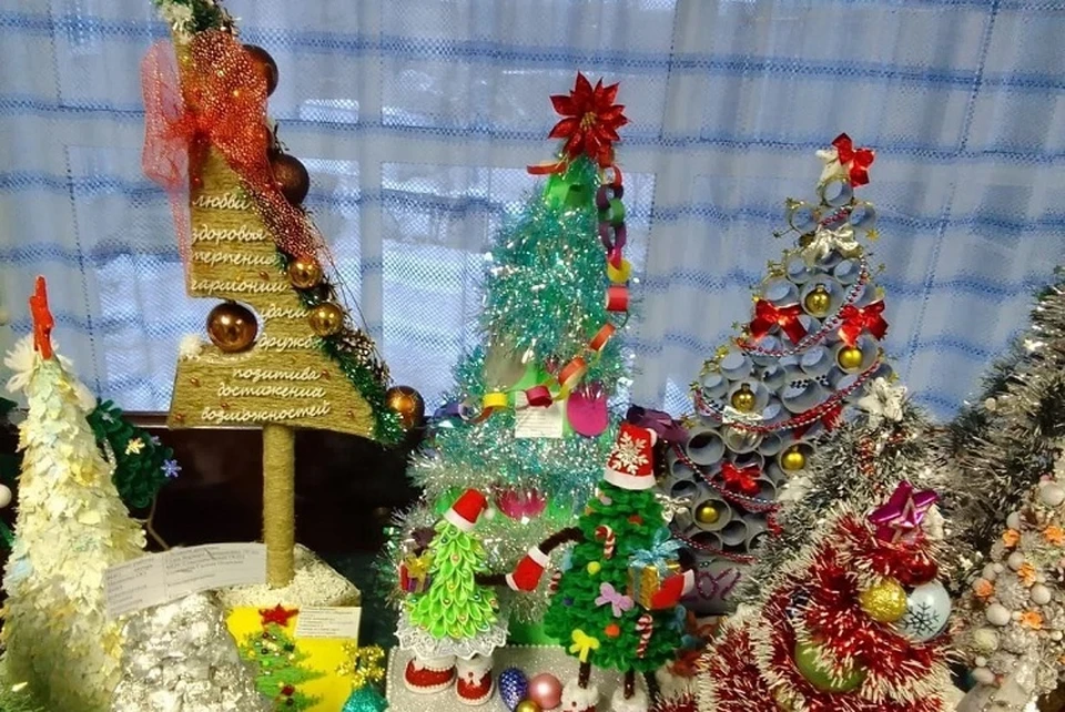 Такие поделки служат альтернативой срубленным деревьям. Фото: ПТО