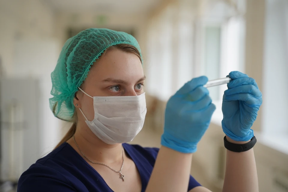 При высокой температуре рекомендуется обратиться за помощью к врачам