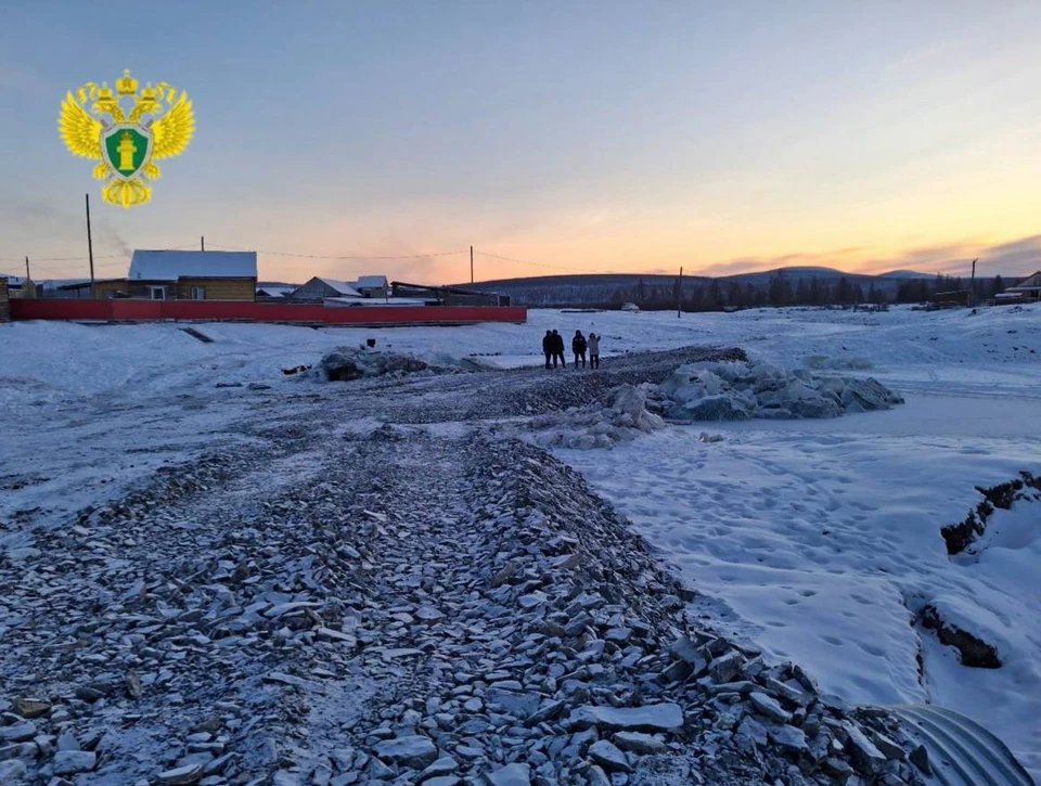 В селе Якутии прокуратура заставила отремонтировать размытую паводком дорогу Фото: прокуратура Якутии