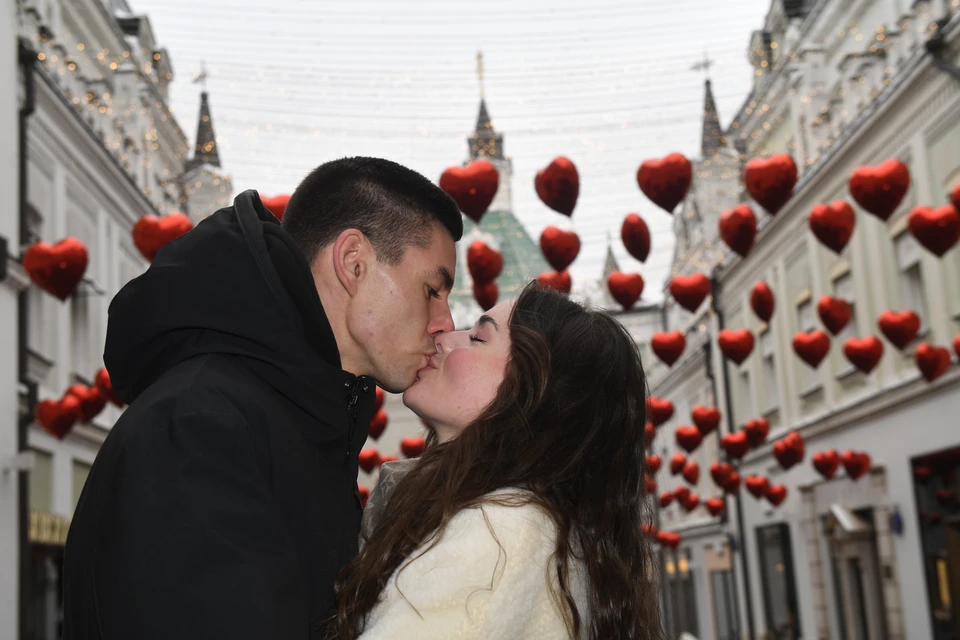 Фазу идеализации питает мощный гормональный коктейль