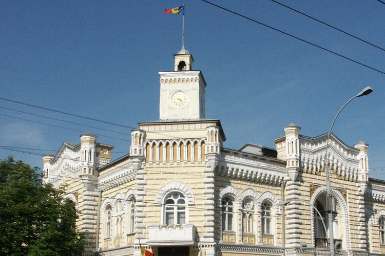 Мэрия Кишинева представила проект бюджета на 2026 год: Чтобы покрыть нехватку средств, власти рассчитывают на займы и остатки прошлых лет