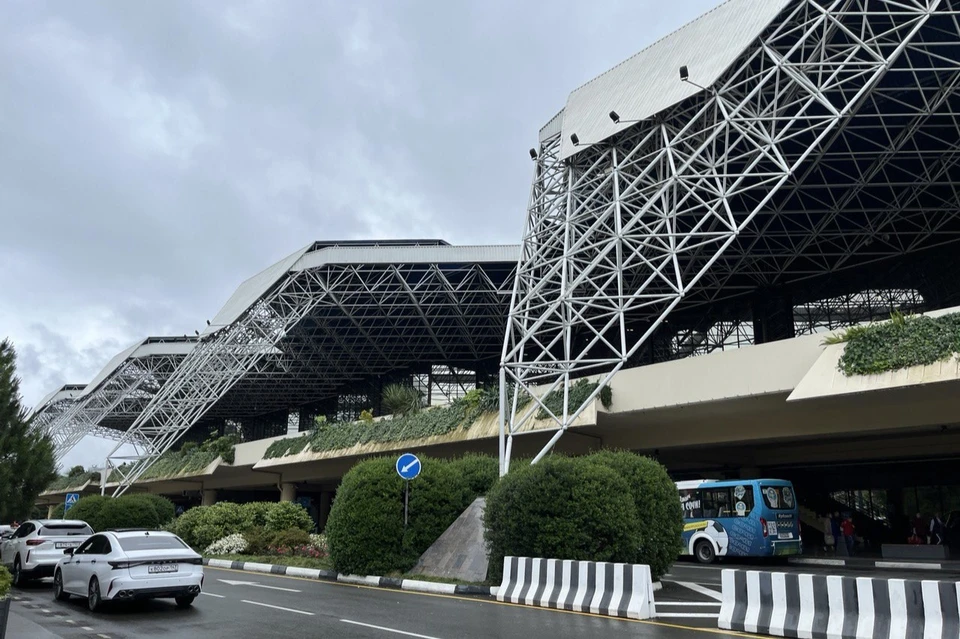 В аэропортах Сочи и Волгограда ввели временные ограничения на полёты
