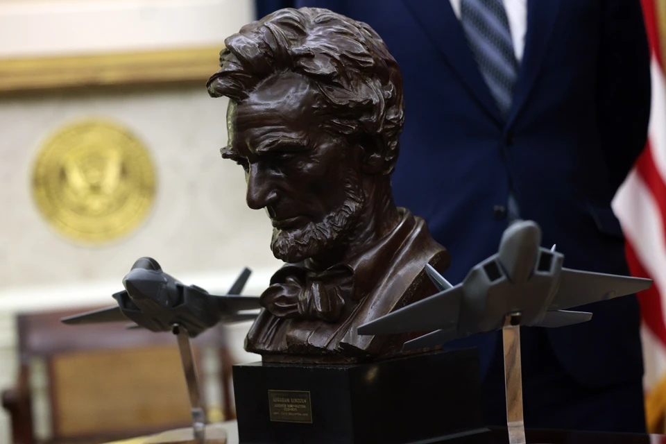 США направят боевые спасательные самолеты и истребители в Карибский бассейн