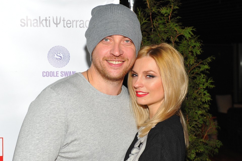 Брошенный в Израиле муж Саши Савельевой поразил своим видом: Кирилл Сафонов с молодой красавицей появился на людях