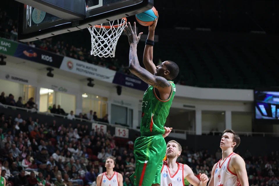 Особую роль в успехе УНИКСа сыграли Маркус Бингэм и Джален Рейнольдс, набравшие по 19 очков.