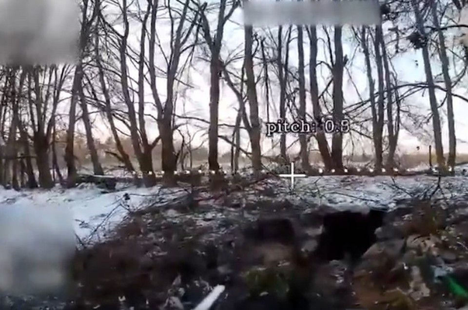 Операторы дронов заглядывают в окна пикапов и блиндажи ВСУ