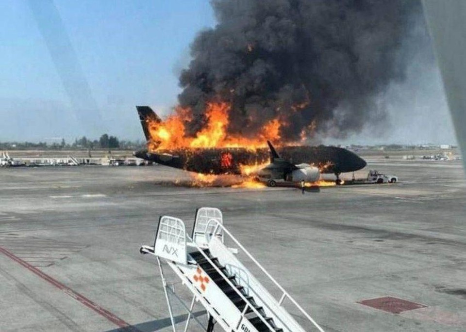 Трассы перекрыты, аэропорты под угрозой, идут бои с Нацгвардией: Мексику охватили массовые беспорядки после убийства главы наркокартеля Эль Менчо