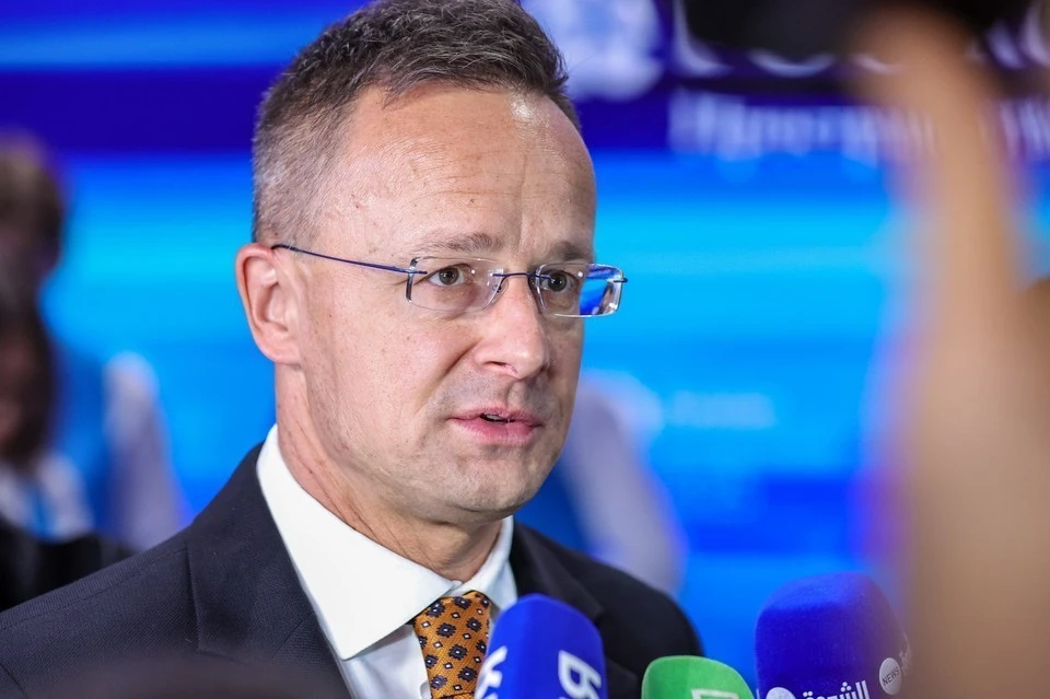 Глава МИД Венгрии Сийярто заявил, что его телефон прослушивали по заданию проукраинской оппозиции