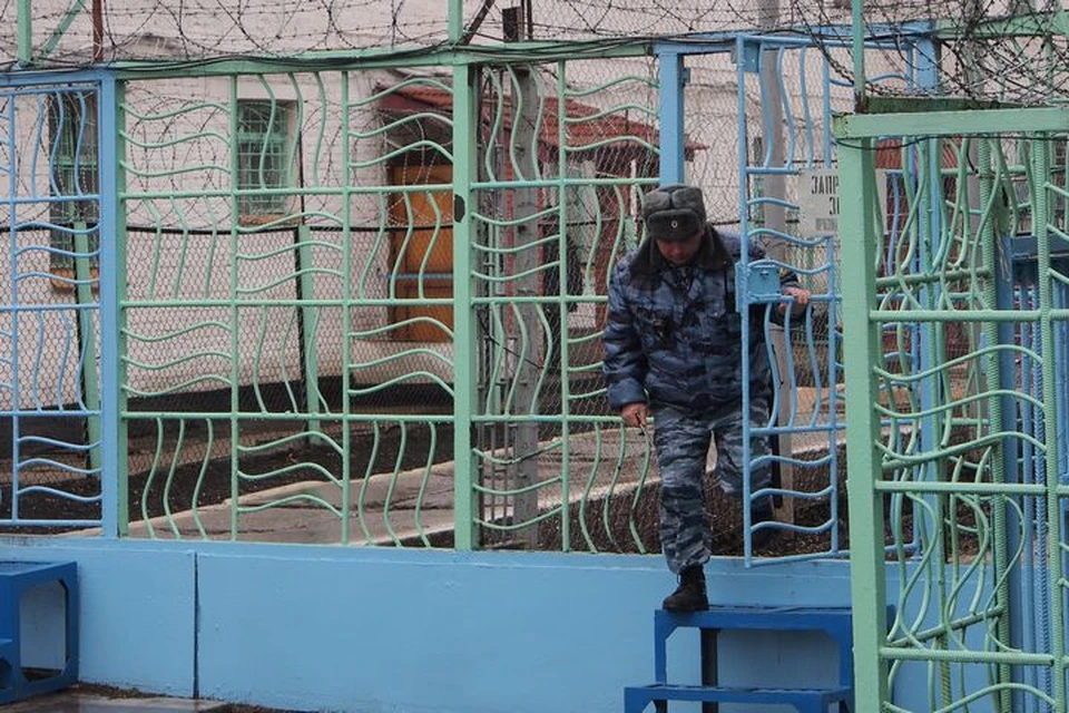 Житель Новомосковска получил три года колонии за покупку наркотиков через Интернет