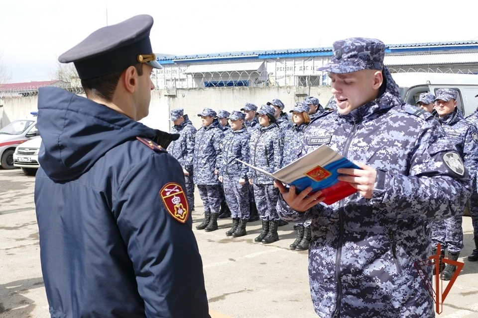 26 новобранцев приняли присягу в торжественной обстановке. Фото: Росгвардия Томской области