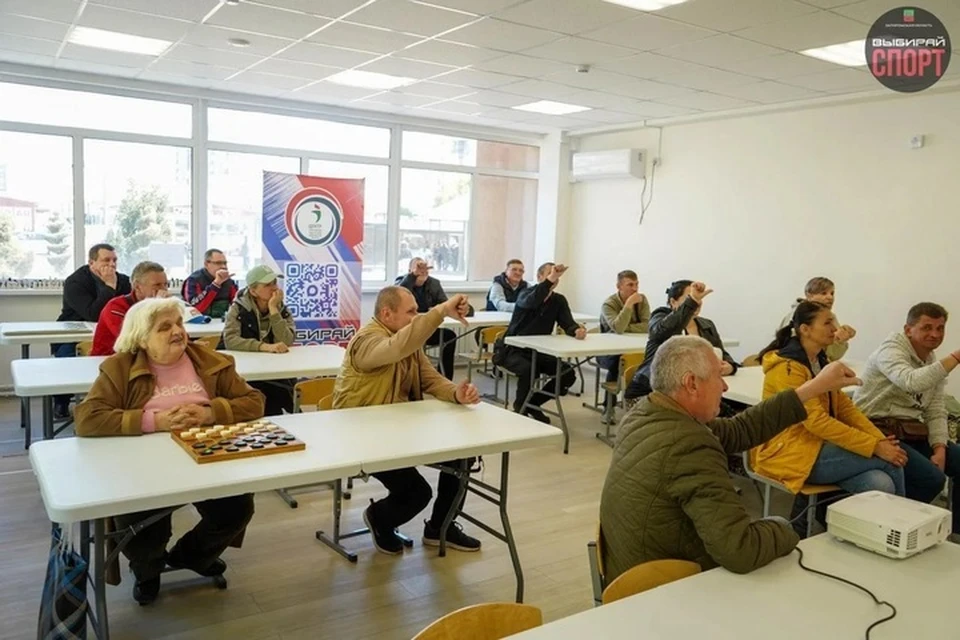 В Мелитополе на базе шахматной школы открыли центр по адаптивному спорту. Фото: администрация Мелитополя