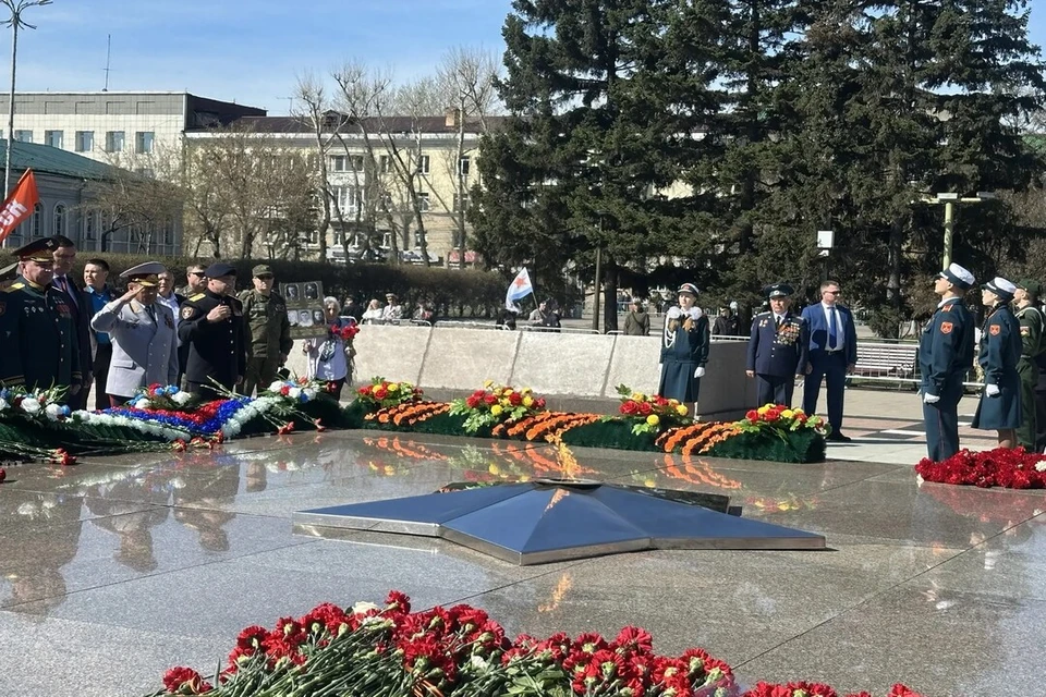 Губернатор Иркутской области Игорь Кобзев поздравил жителей с Днём Победы.