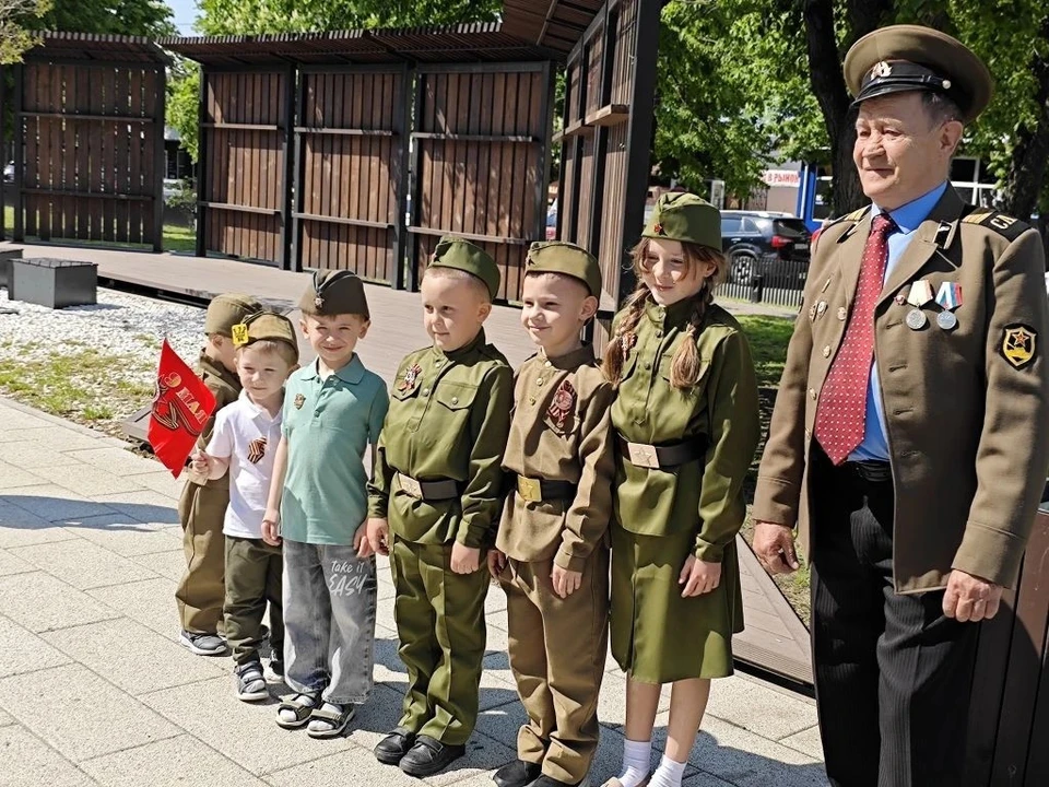 В Луганске отмечают День Победы