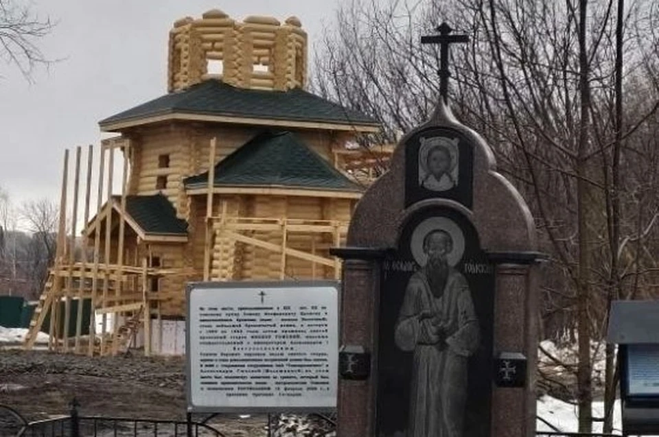 Высота храма из рубленого бревна составит всего 11 метров. Фото: Томская епархия РПЦ