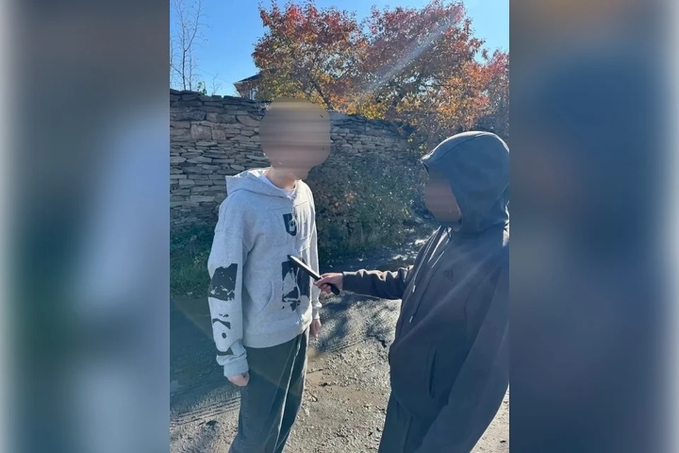 Ревность, алкоголь и нож: 17-летний краснодонец отправится в колонию за покушение на жизнь друга. Фото: Прокуратура ЛНР