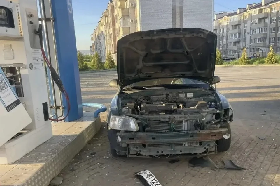 От взрыва пострадало несколько автомобилей. Фото: ГУ МЧС России по Ставрополью