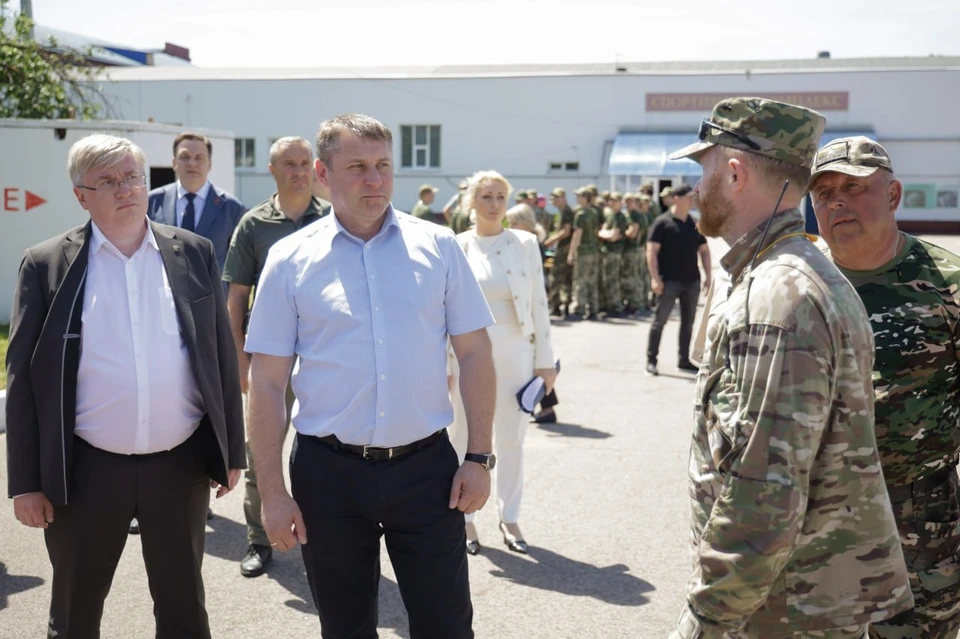 Александр Шуваев проверил работу Центра патриотического воспитания в Новооскольском округе