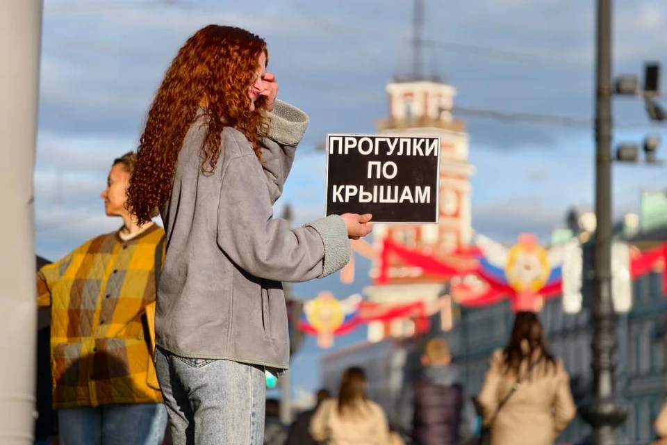 Экскурсии по крышам вне закона в Петербурге.
