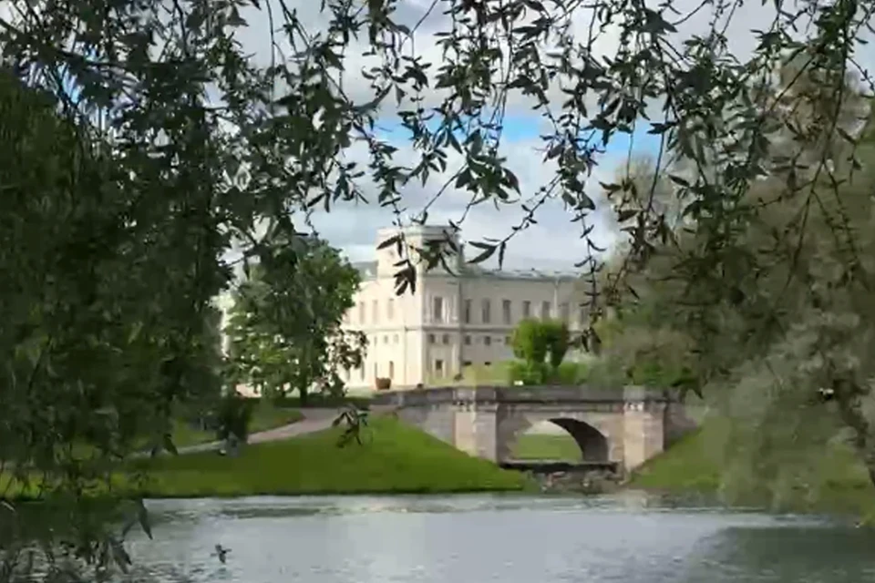 Парк временно закрыли из-за непогоды. Фото: https://t.me/gatchina_palace