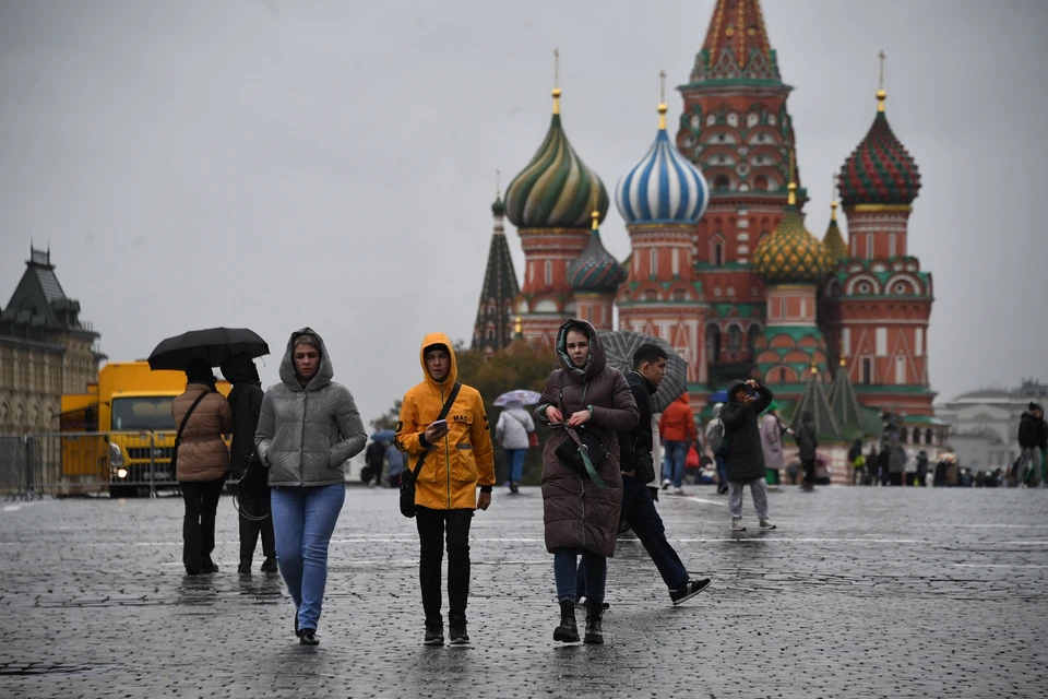 Дождь и до +15 градусов ожидаются в Москве 27 мая 2026 года