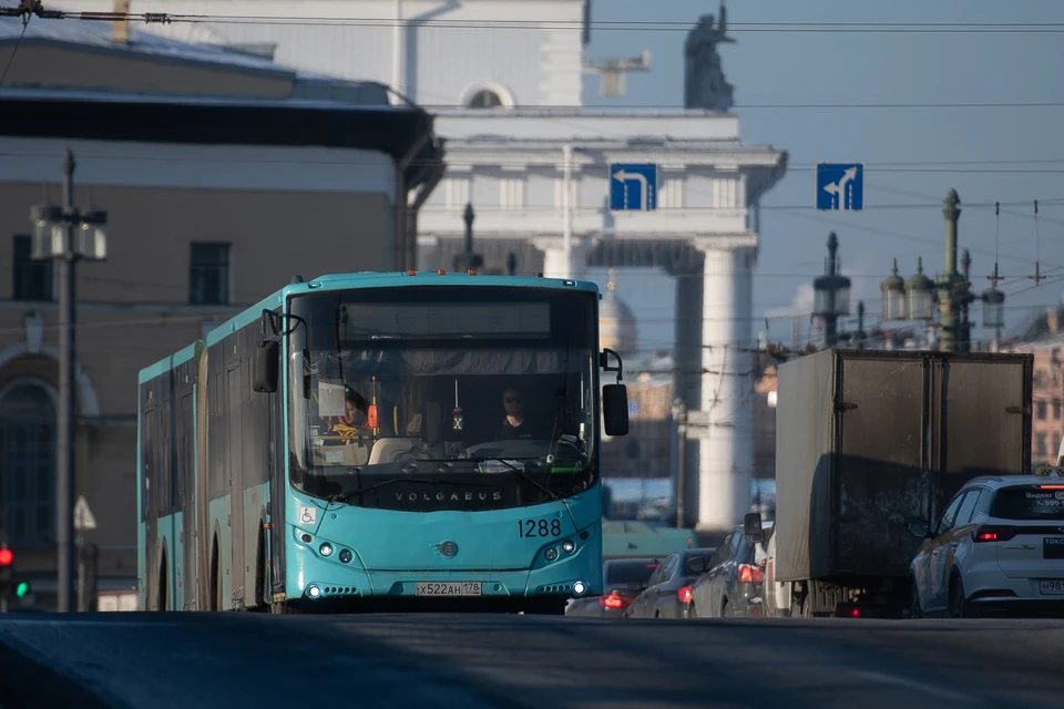 В Петербурге запустят 40 дополнительных автобусов на время ПМЭФ-26.