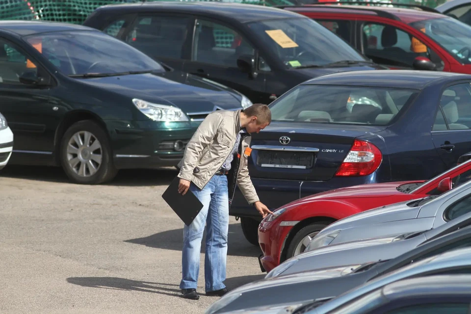 Купить-продать автомобиль с пробегом у другого человека — теперь удобно и безопасно через Сбер.