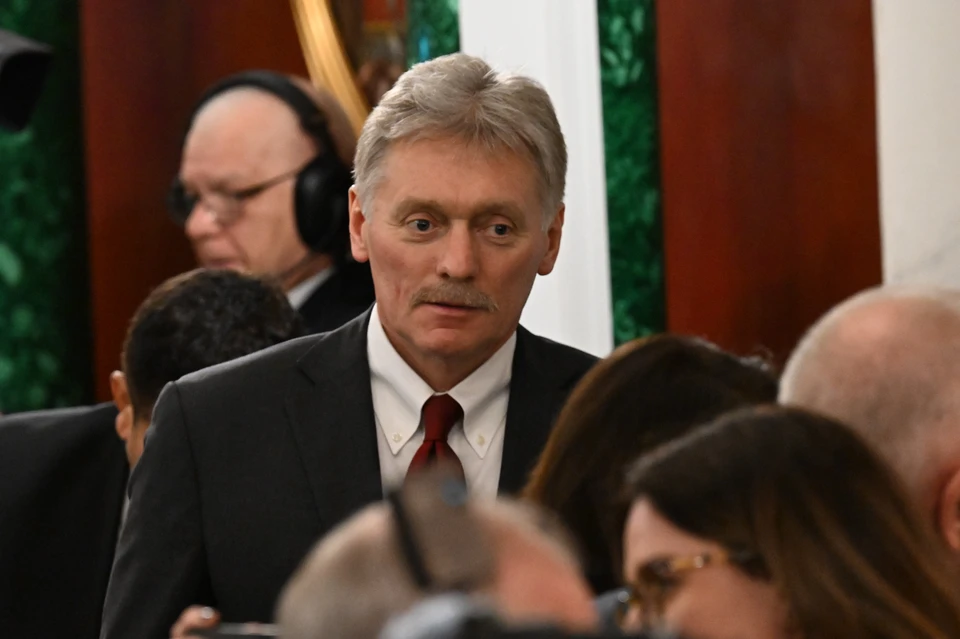 Песков заявил, что невозможно решать проблемы без разговоров
