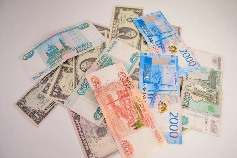 Семейная пара похитила 40 миллионов рублей у жителей Якутии