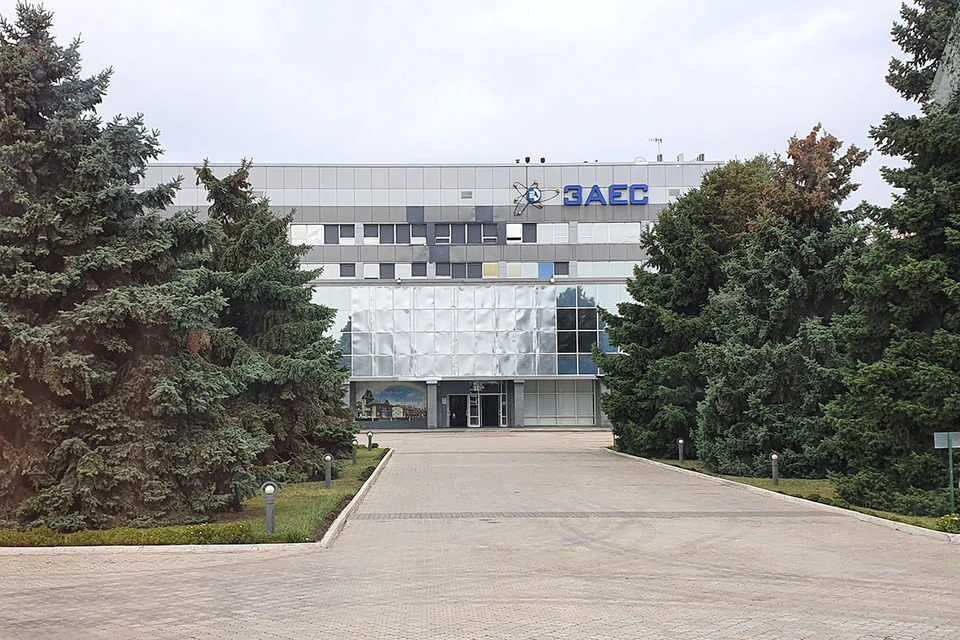 В субботу 30-го мая дрон ВСУ ударил по зданию машинного блока энергоблока №6 Запорожской АЭС.