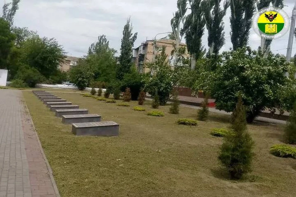 В Мелитополе скашивают траву. Фото: администрация Мелитополя