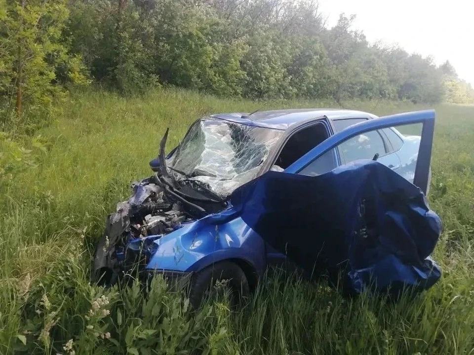 В ДТП пострадали водители двух автомобилей. Фото: ГКУ СО «Центр по делам ГО, ПБ и ЧС»