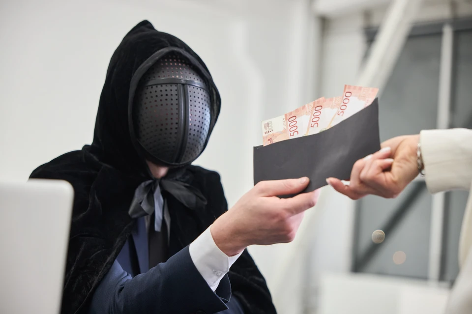 Житель Крыма обманул знакомых на 5,7 млн рублей