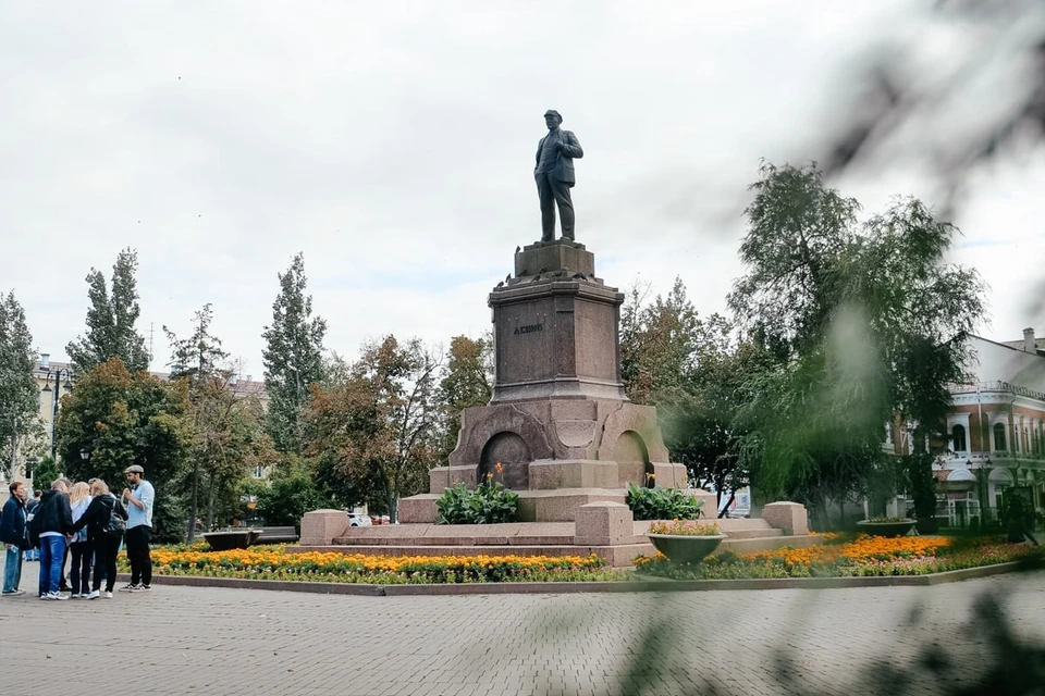 На кольцевой дороге вокруг площади выделят отдельную полосу для общественного транспорта
