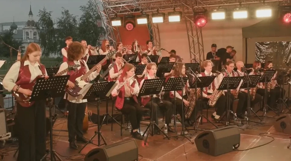 Выступление оркестра Хакасского колледжа искусств