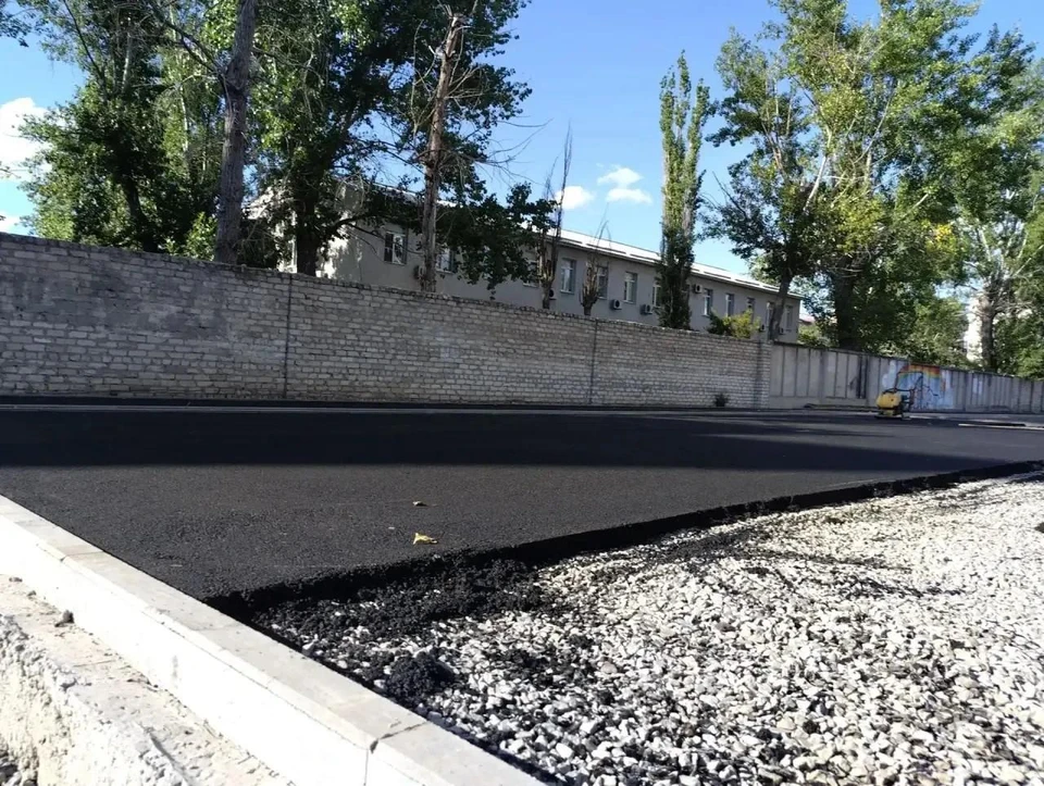 Пермяки строят многофункциональную спортивную площадку у школы в Северодонецке. ФОТО: Администрация Пермского края