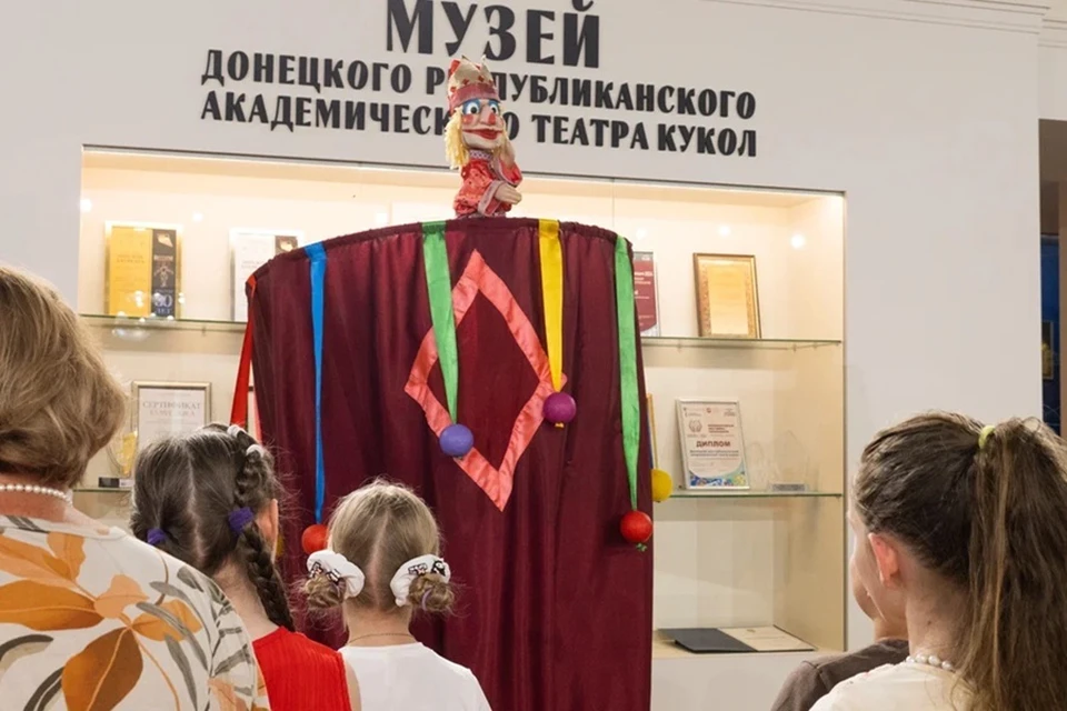 В Новом музее Донецкого театра кукол прошла первая экскурсия для зрителей. Фото: Минкультуры ДНР
