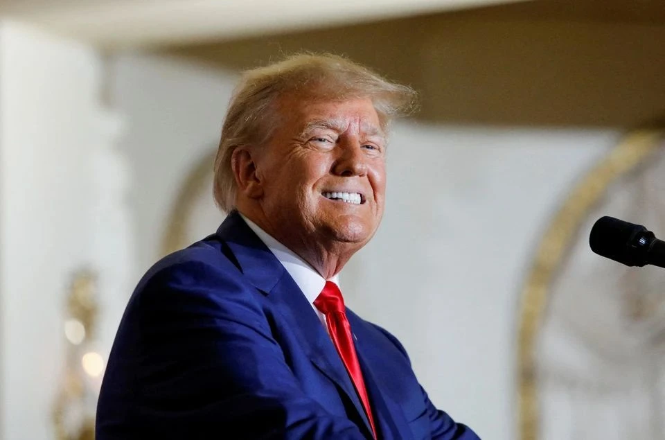 Guardian: Трамп приехал в Анкару с сотрудниками, собирающими его биоотходы