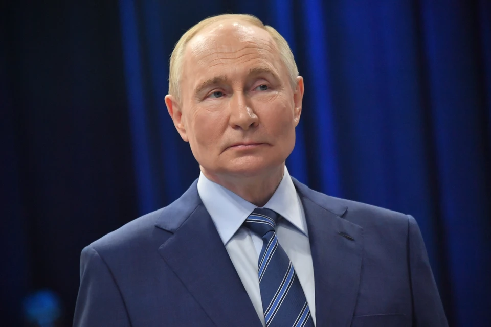 Путин также поручил правительству разработать меры по поддержке русского жесткого языка