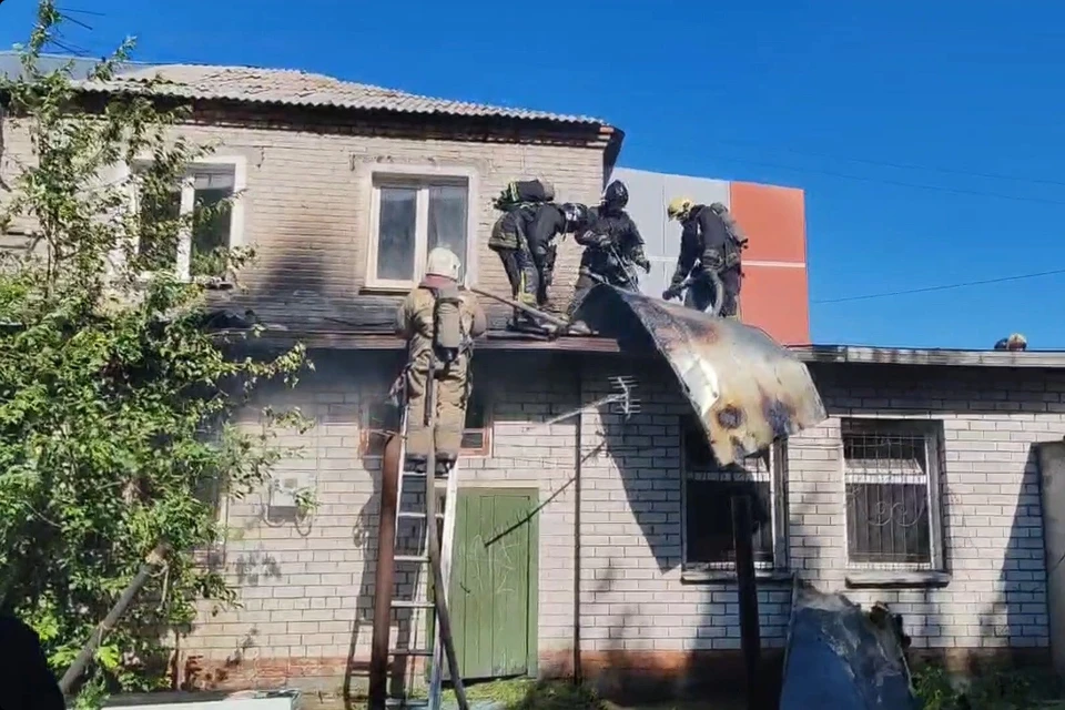Во время проливки помещений пожарные обнаружили тела погибших детей