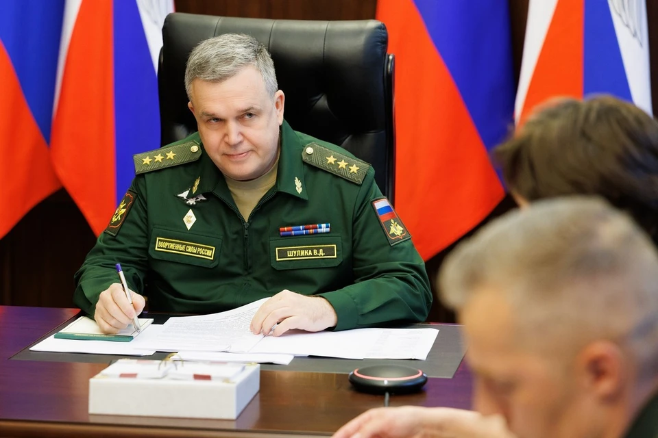 Виталий Шулика, занимающий пост замминистра обороны РФ и руководителя Аппарата ведомства, провел личный прием граждан.