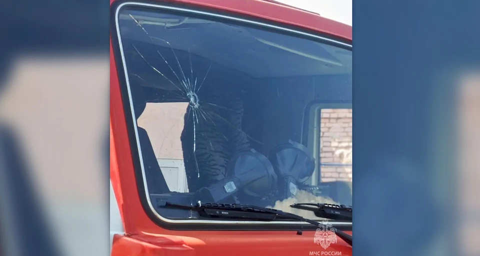 Пожарный автомобиль получил повреждения. Фото - МЧС Запорожской области
