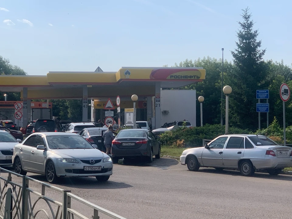 За порядком на заправках будут следить правохранители
