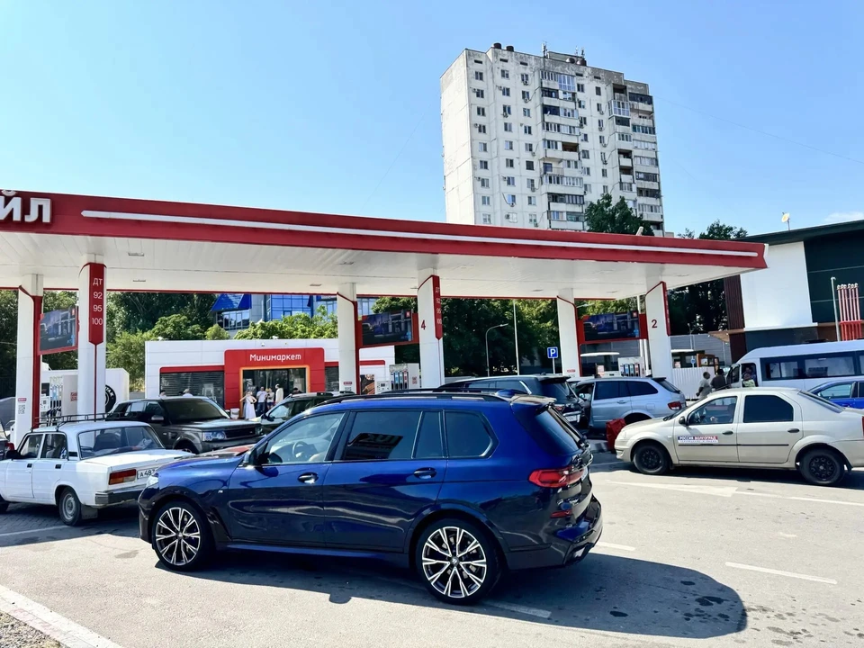 На АЗС Волгограда уже нет километровых очередей и есть бензин.