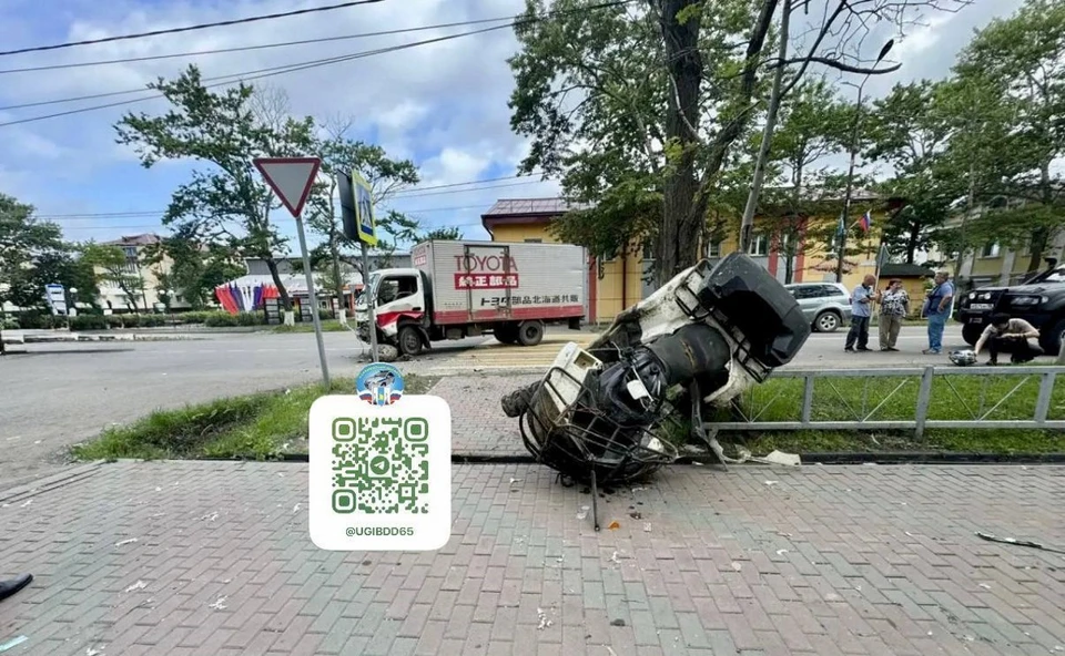 Водитель без прав погиб на месте до приезда скорой помощи. Фото: Госавтоинспекция Сахалинской области