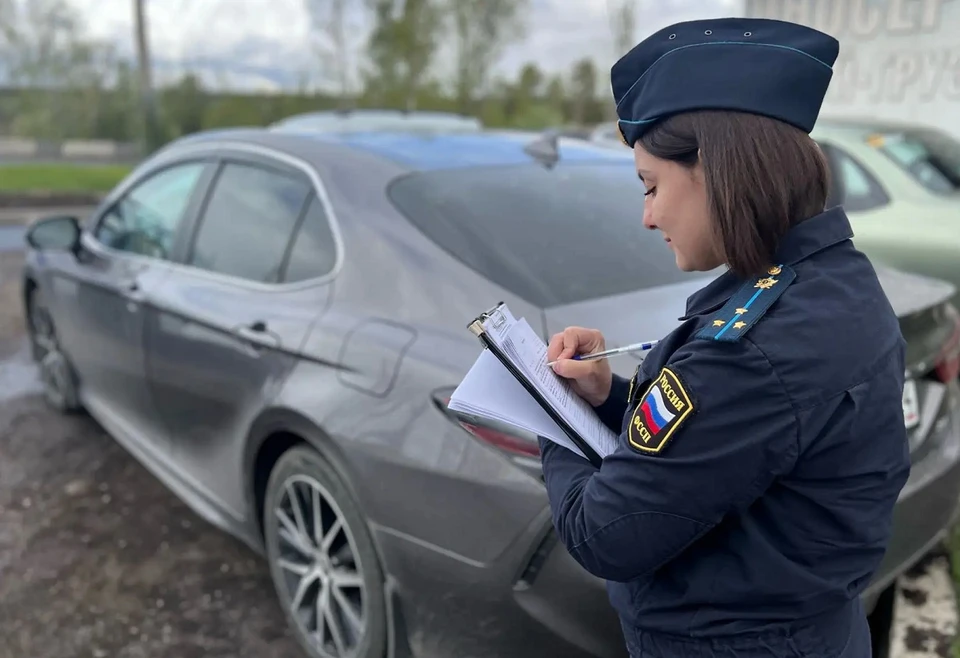 У жителя Енисейского округа из-за долгов арестовали проданный перекупщикам автомобиль. Фото: ФССП по краю